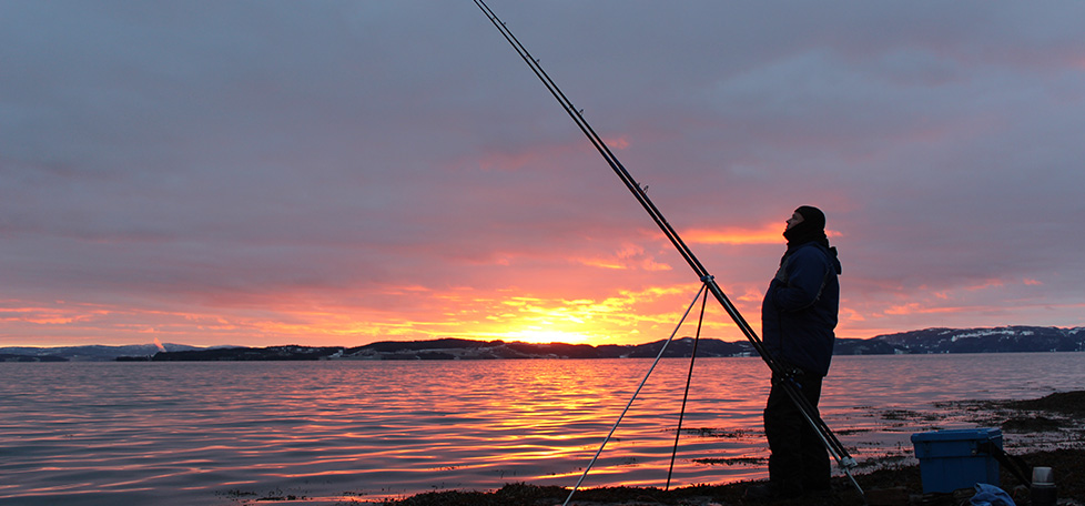 http://skarnsundet-fishing.com/wp-content/uploads/2014/06/shore-fishing-image-1.jpg